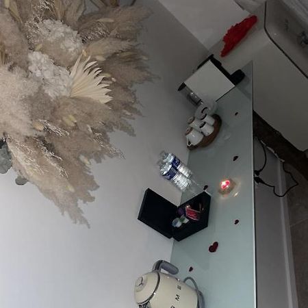 Appartement Jacuzzi Prive Αβινιόν Εξωτερικό φωτογραφία