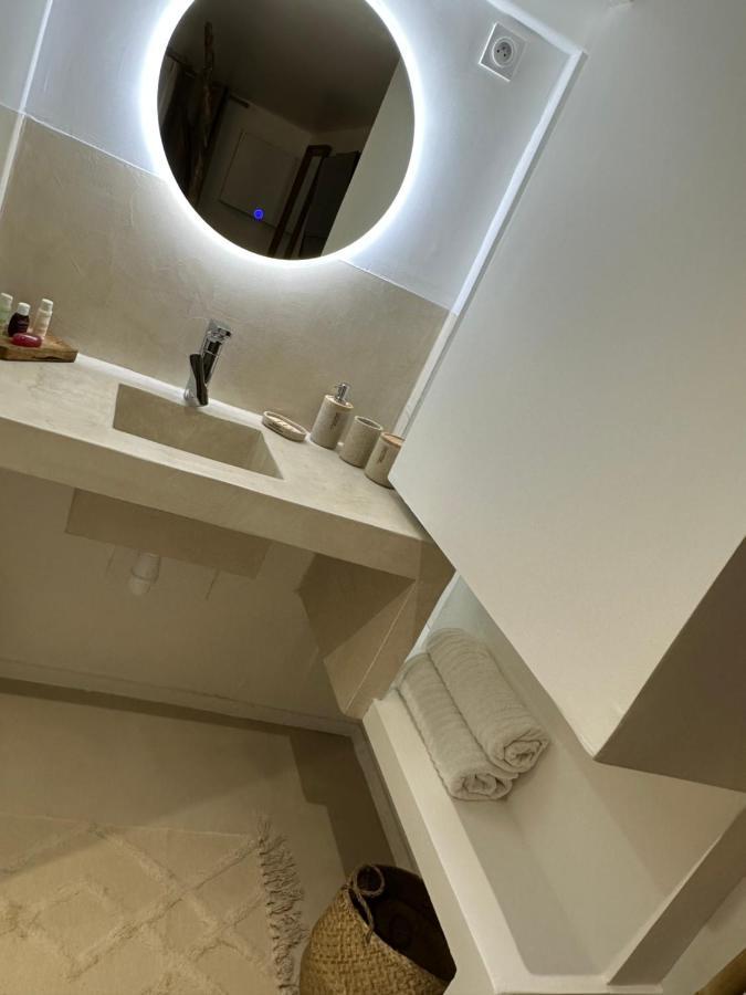 Appartement Jacuzzi Prive Αβινιόν Εξωτερικό φωτογραφία